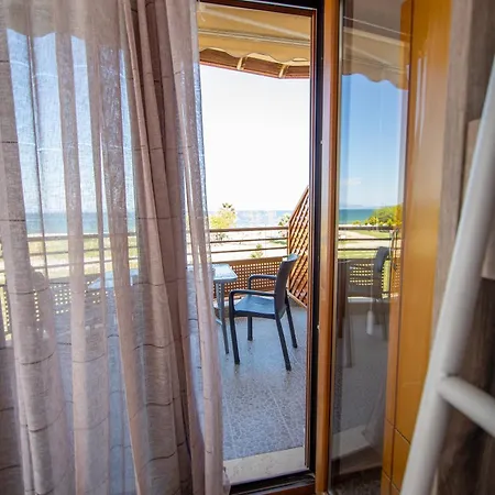 Azura Apartman